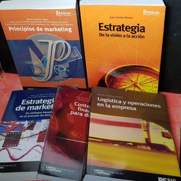 Lote 5 libros de marketing y administración de empresa.