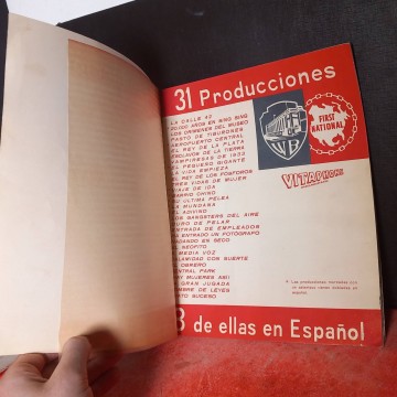 Warner Bros - First National Films, producción 1933-34.