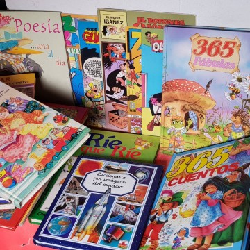 LOTE 25 CUENTOS, CÓMICS... INFANTILES.