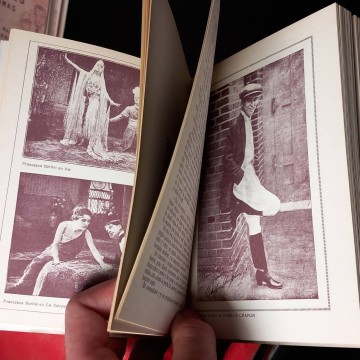 Tras la pantalla, galería de artistas cinematográficos 1920.
