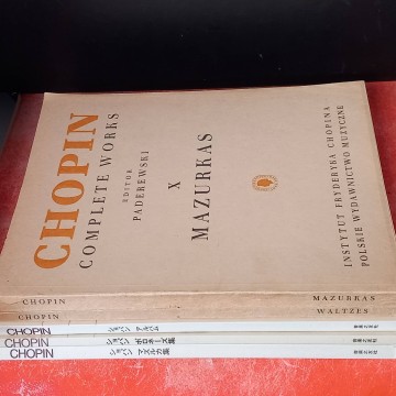 Lote 5 libros de partituras de Frédéric Chopin.