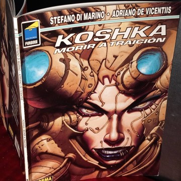 Koshka morir a traición, Stefano di Marino y Adriano de Vicentiis.