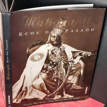 MAharajás, ecos del pasado, Charles Allen.
