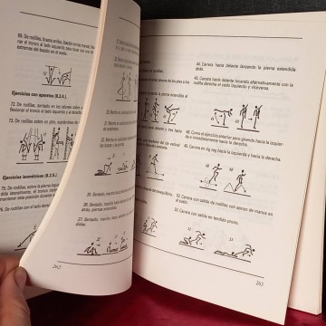 Atlas de ejercicios físicos para el entrenamiento, K. Fidelus.