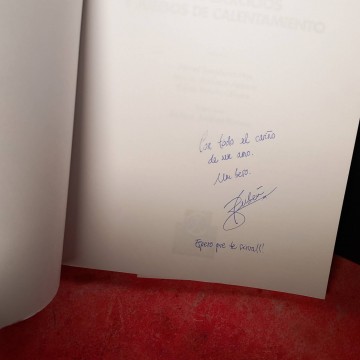 1001 ejercicios y juegos de calentamiento, Manuel Serrabana Mas y Rubén SAncho Olivera (firmado).