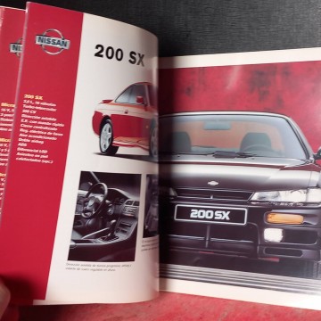 Gama turismos y vehículos todo terreno Nissan.