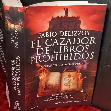 El cazador de libros prohibidos, Fabio Delizzos.