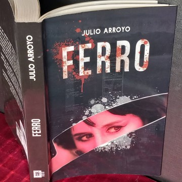 Ferro, Julio Arroyo.