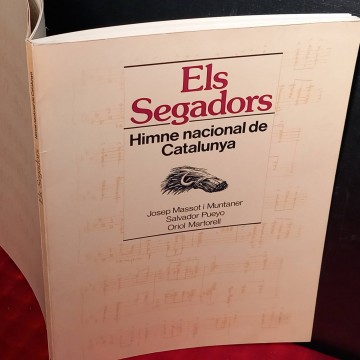 Els segadors: himne nacional de Catalunya, Josep Massot i Muntaner.