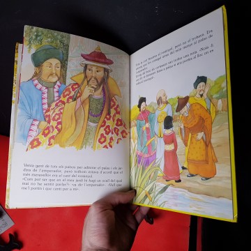 Contes en català el vestit Nou de l'emperador i el rossinyol 2 €