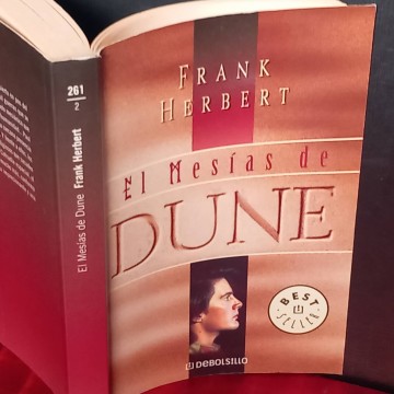 El mesías de Dune, Frank Herbert.
