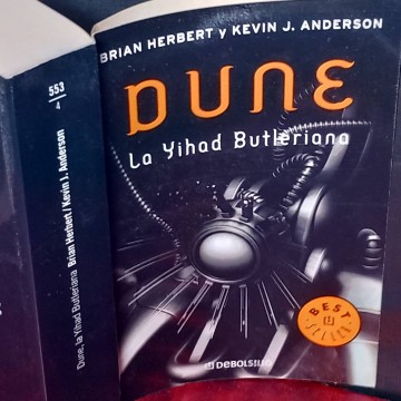 Dune La Yihad Butleriana, Brian Herbert y Kevin J. Anderson.