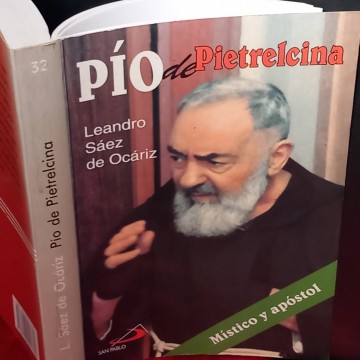 Pío de Pietrelcina, Leandro Sáez de Ocáriz.