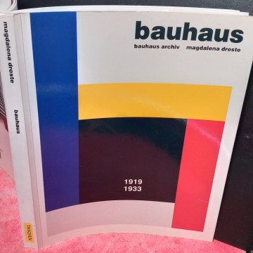Bauhaus, Magdalena Droste.