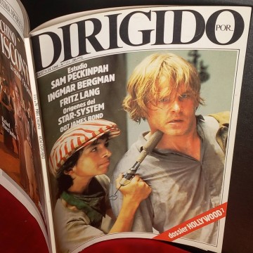 Dirigido por 111.