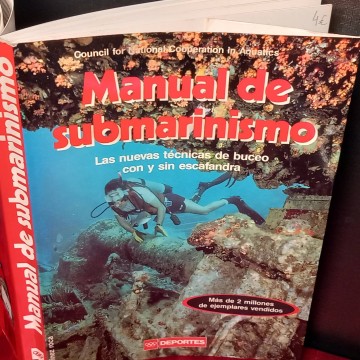 Manual de submarinismo.