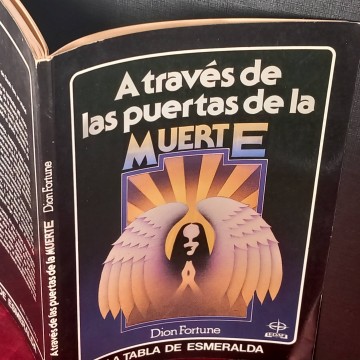 A través de las puertas de la muerte, Dion Fortune.