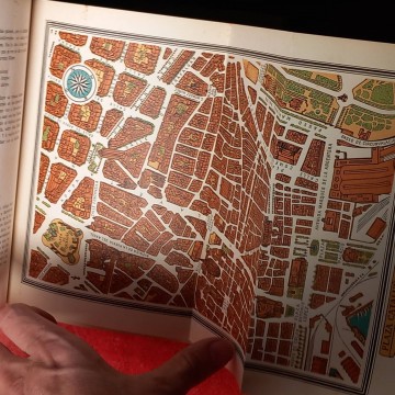 Guía de Barcelona, Carlos Soldevila.