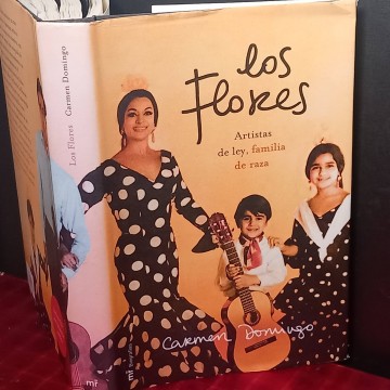 Los Flores, Carmen Domingo.