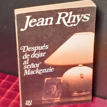 Después de dejar al señor Mackenzie, Jean Rhys.