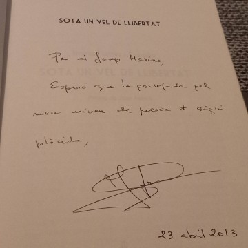 Sota un vel de llibertat, Imma Fuster i Tubella (firmat).