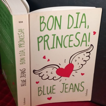 Bon dia princesa!, Blue Jeans.