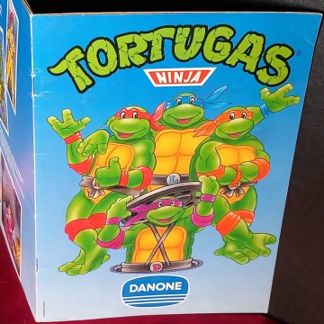 Álbum cromos Tortugas Ninja (incompleto).