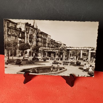 Postal Castro Urdiales detalle del parque 1962 ediciones Arribas 13