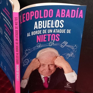 Abuelos al borde de un ataque de nietos, Leopoldo Abadía.