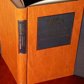 Inflación, revolución y contrarevolución keynesiana y monetarista, HArry G. Johnson.