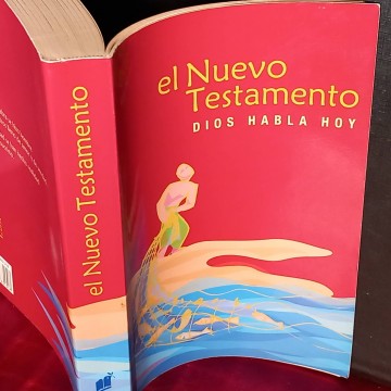El Nuevo Testamento, Dios habla hoy.