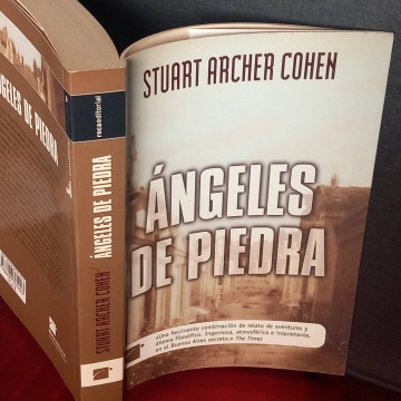 Ángeles de piedra, Stuart Archer Cohen.