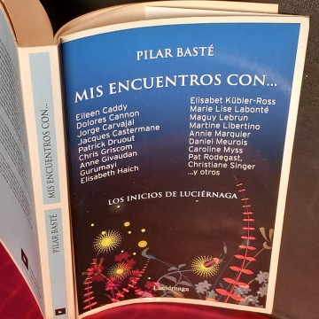Pilar Basté, mis encuentros con... (los inicios de Luciérnaga) firmado.