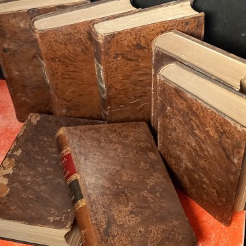 Lote 6 libros antiguos de religión.