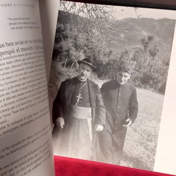 Crónica d'un rector, en record de Mn. Gumersind.
