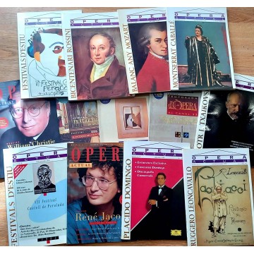 Lot 13 revistres Ópera Actual.