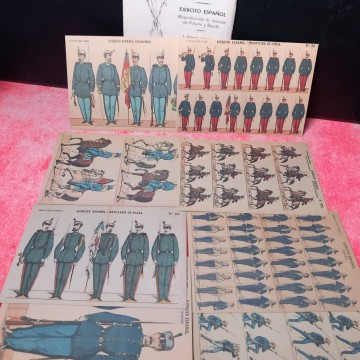 Colección tarjetas postales del ejército español.