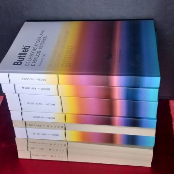 Lot 9 volums del Butlletí de la societat catalana d'estudis històrics.