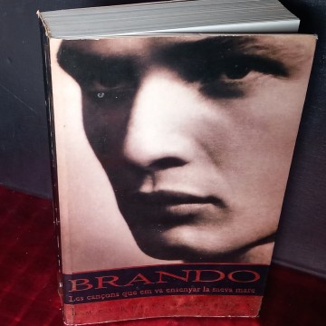 Les cançons que em va ensenyar la meva mare, Marlon Brando.
