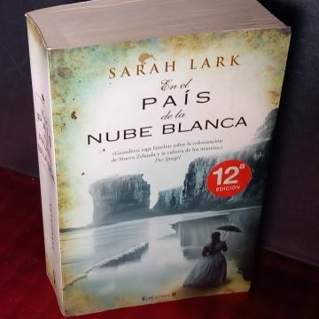 En el país de la Nube Blanca, Sarah Lark.