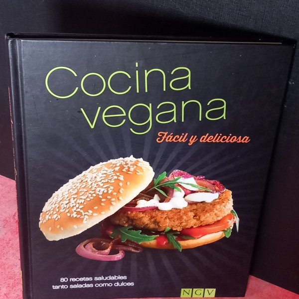 COCINA VEGANA FÁCIL Y DELICIOSA COCINA VEGANA FÁCIL Y DELICIOSA
