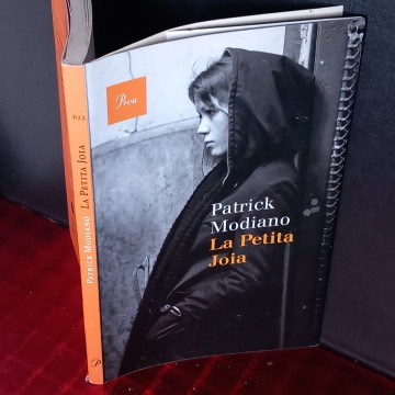 LA PETITA JOIA, PATRICK MODIANO.