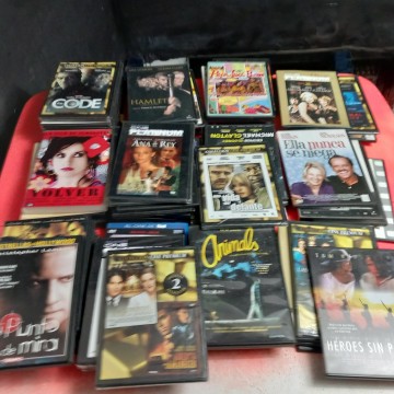 LOTE 65 PELÍCULAS DVD