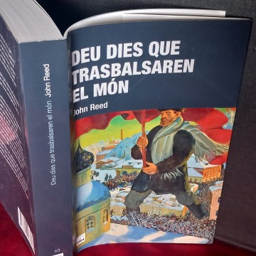 DEU DIES QUE TRASBALSAREN EL MÓN, JOHN REED.