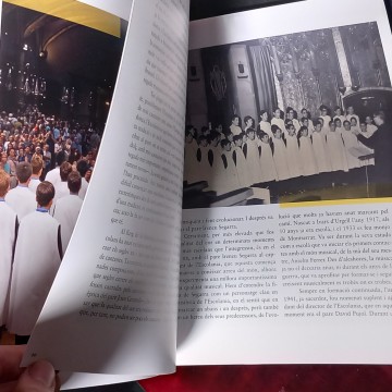 L'ESCOLANIA DE MONTSERRAT PER DINS I PER FORA, MARINA MIRALLES.