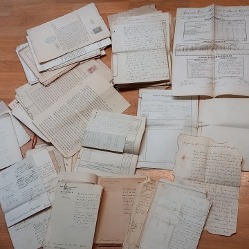 LEGAJO DE DOCUMENTOS ANTIGUOS