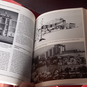 ARQUITECTURA CONTEMPORÁNEA EN EUROPA ORIENTAL, UDO KULTERMANN.