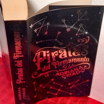 PIRATAS DEL FIRMAMENTO, ADRIANA CRIADO.