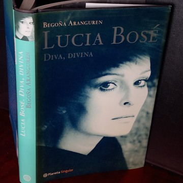LUCÍA DIVA, DIVINA, BEGOÑA ARANGUREN.