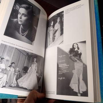 LUCÍA DIVA, DIVINA, BEGOÑA ARANGUREN.